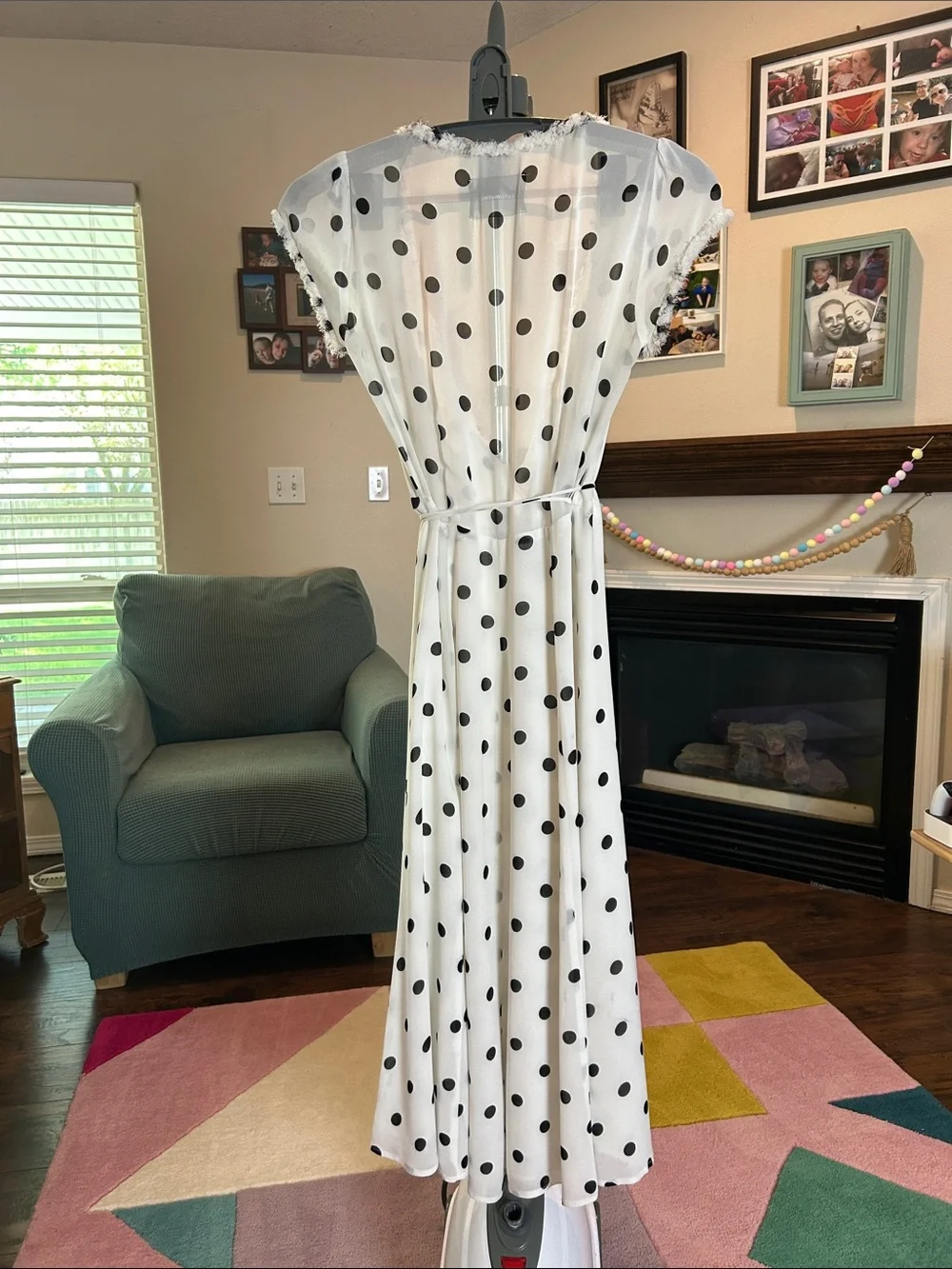 Reformation Gwenyth White | White Wrap Dress w/ Black Polka Dots Small Size 4-6 - Picture 5 of 17